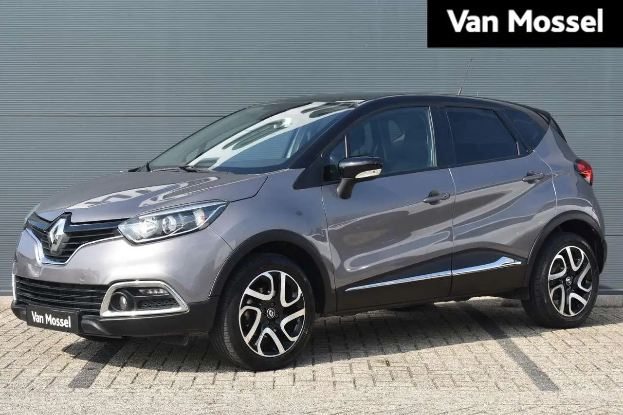 Photo 1 : Renault Captur 2017 Essence