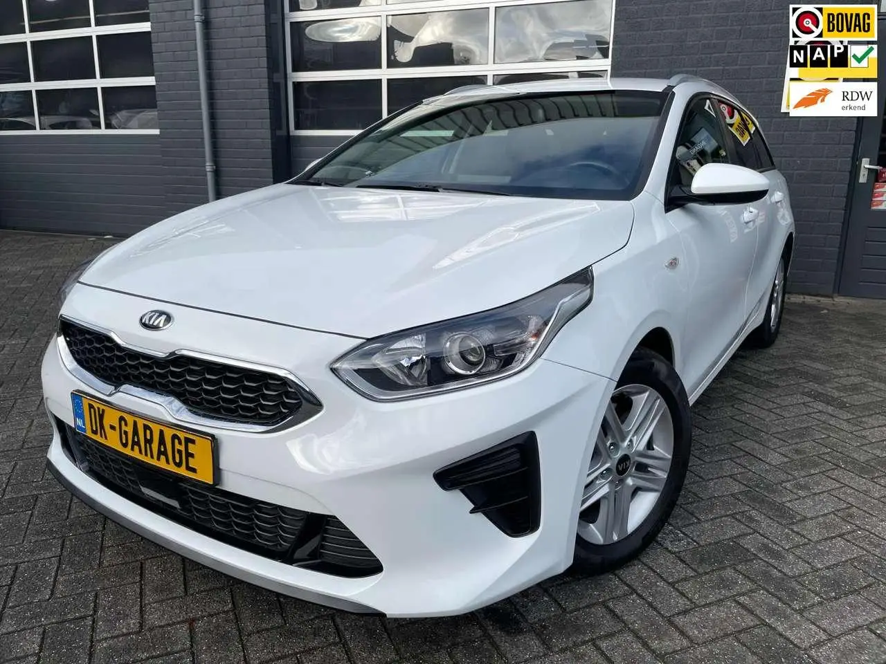 Photo 1 : Kia Ceed 2021 Petrol