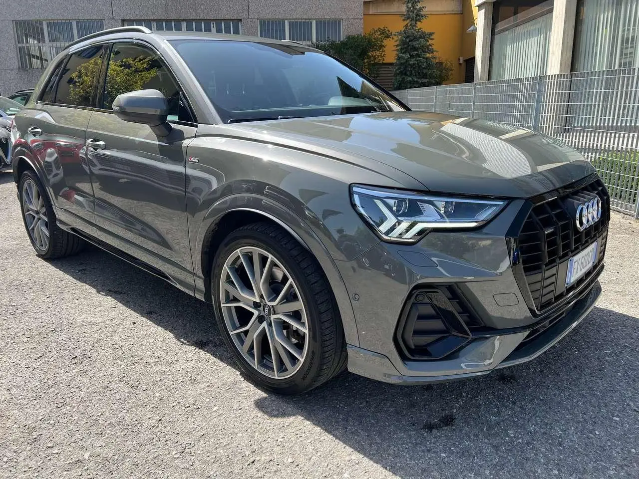 Photo 1 : Audi Q3 2019 Petrol