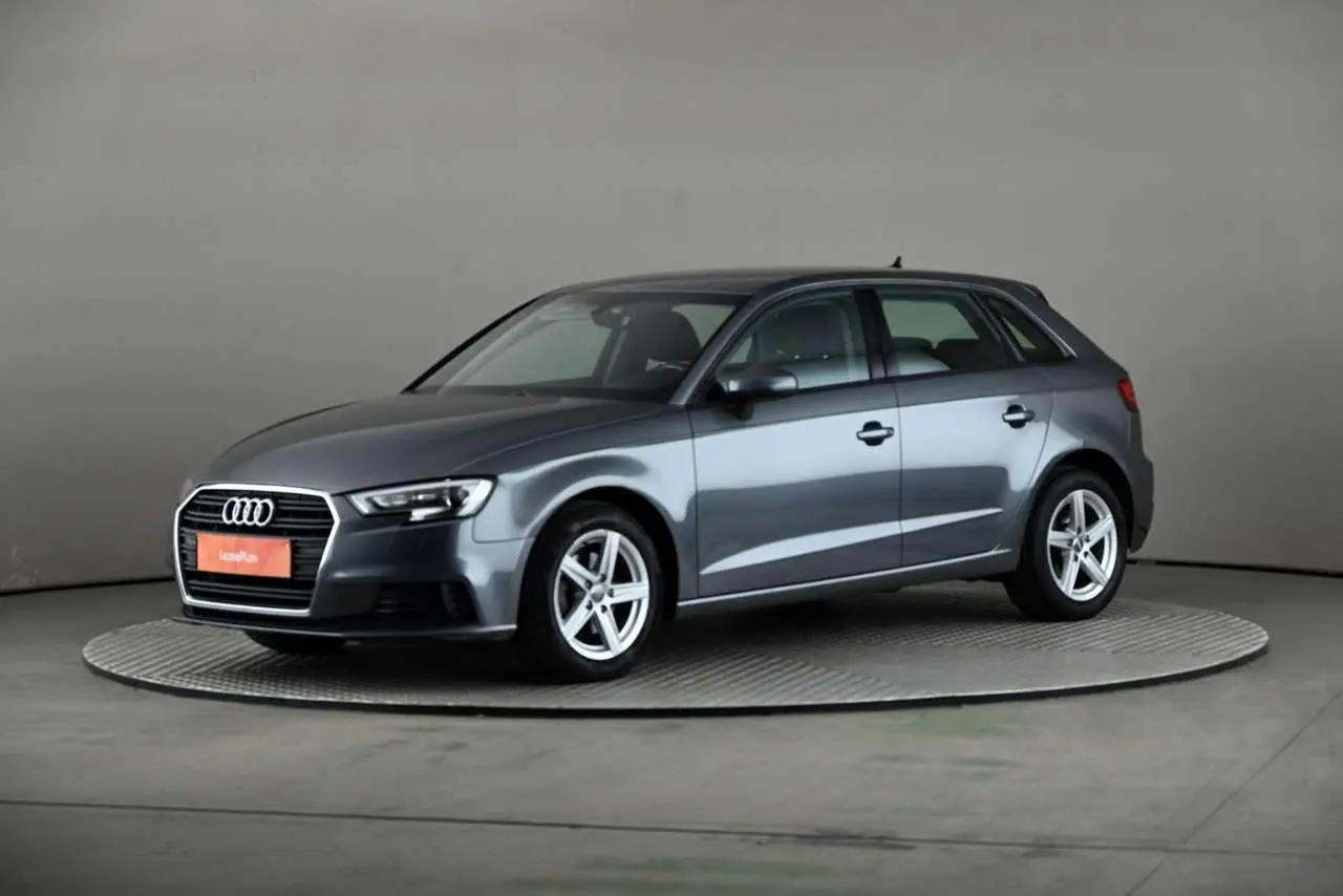 Photo 1 : Audi A3 2019 Petrol