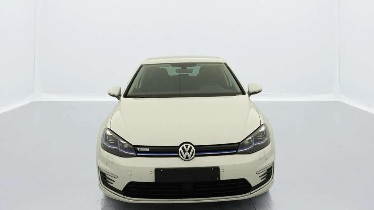 Photo 1 : Volkswagen Golf 2019 Essence