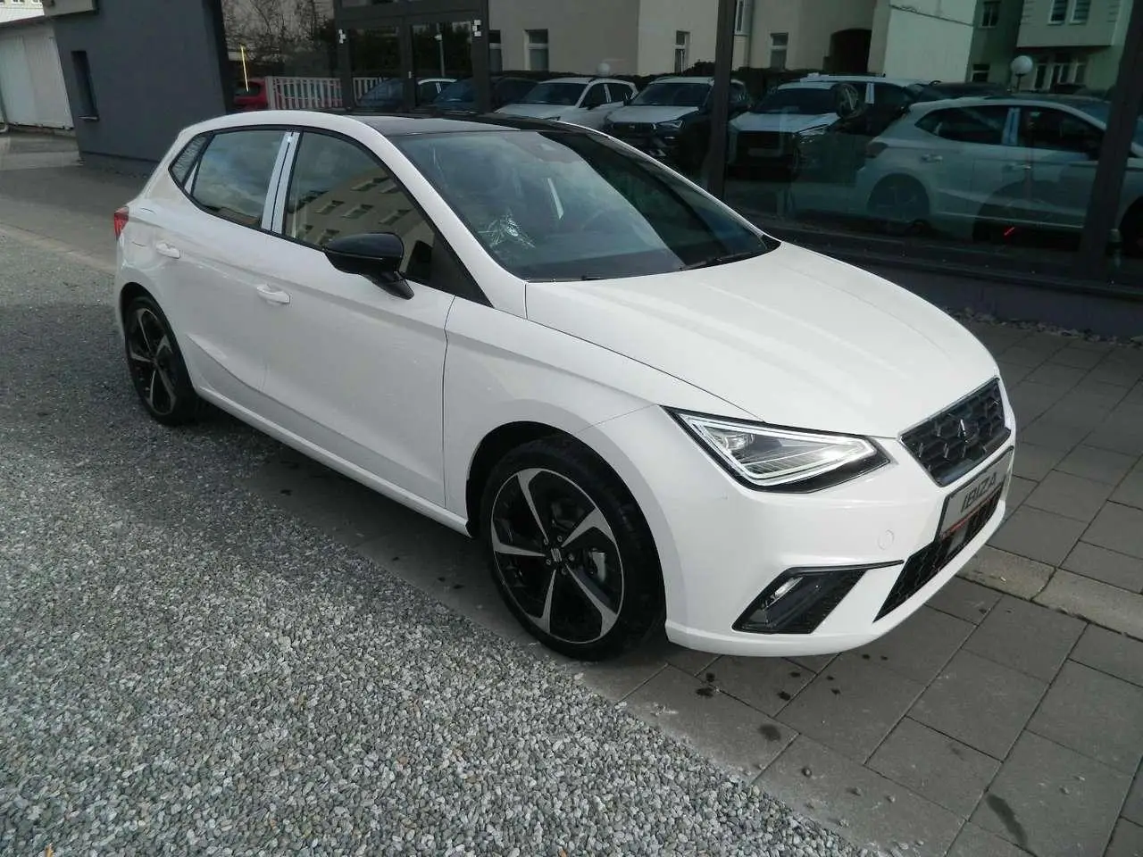 Photo 1 : Seat Ibiza 2024 Essence