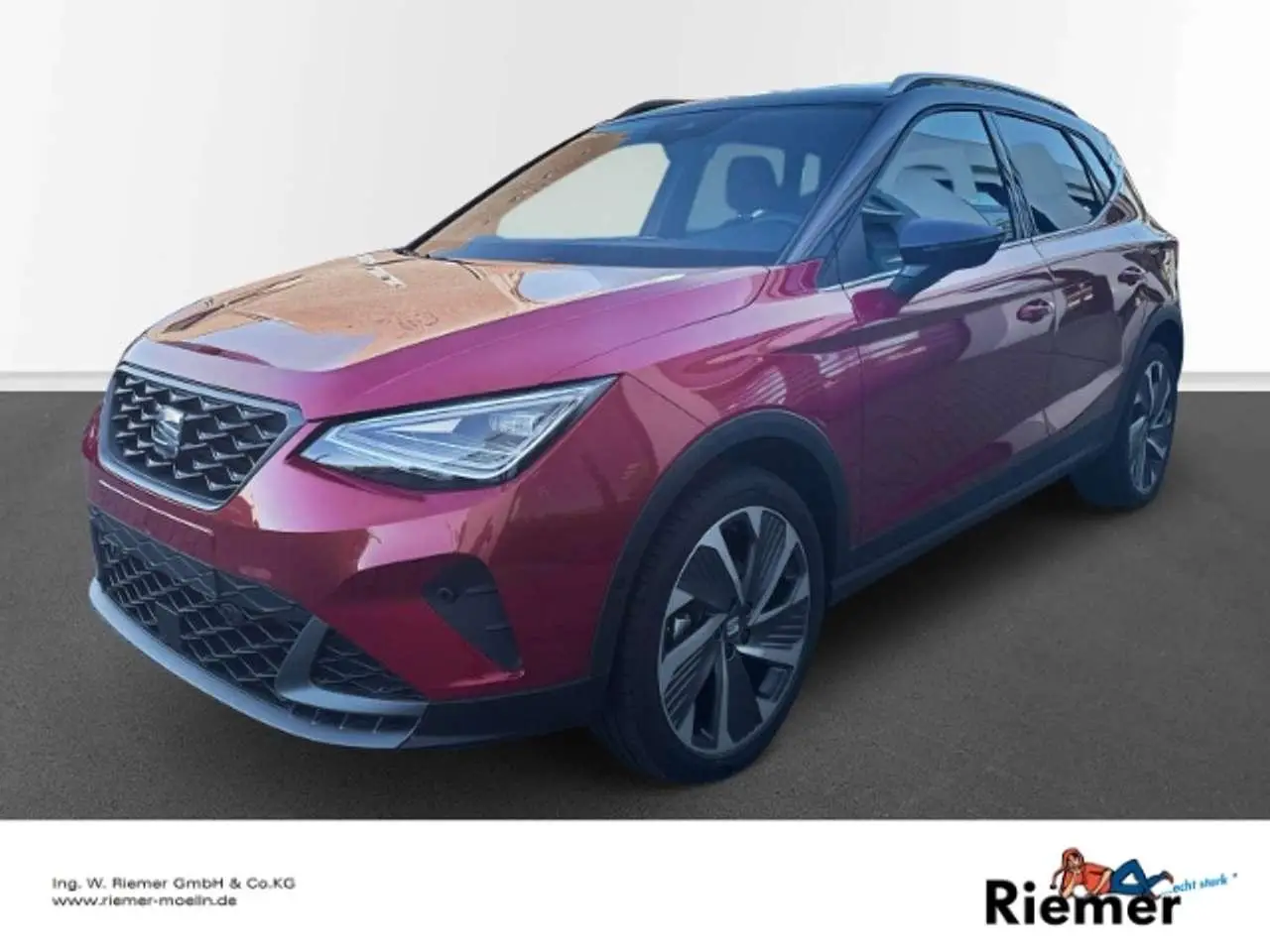 Photo 1 : Seat Arona 2024 Petrol