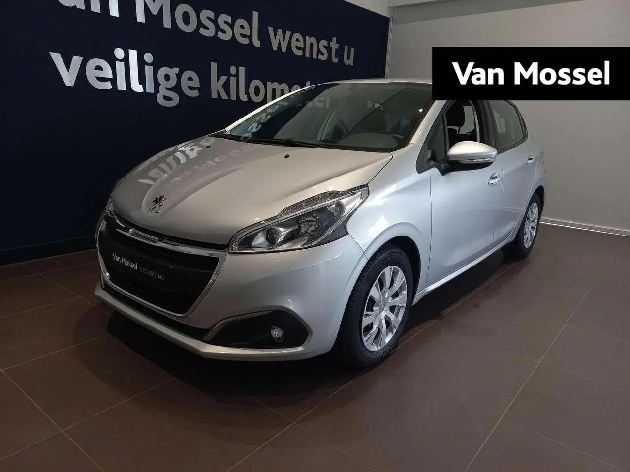 Photo 1 : Peugeot 208 2018 Petrol