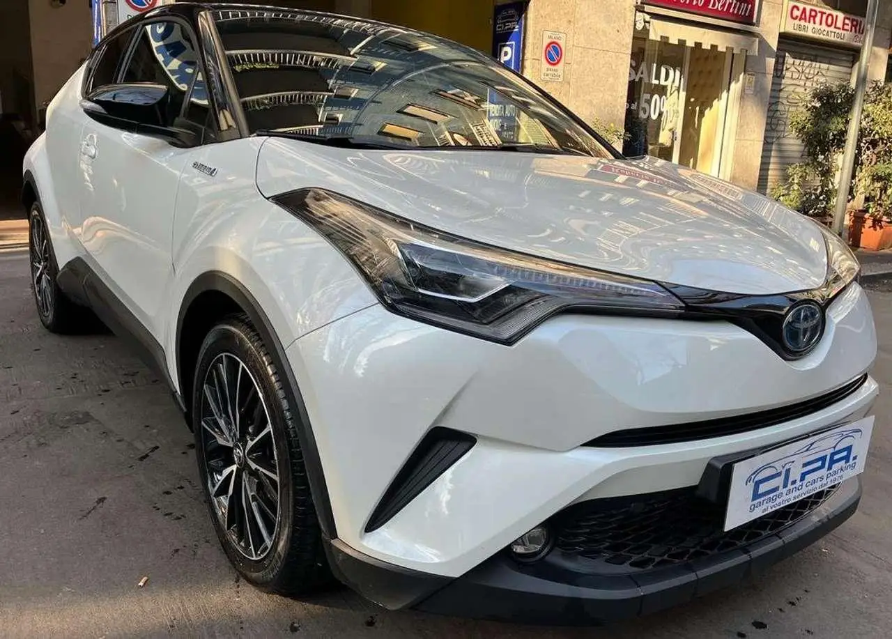 Photo 1 : Toyota C-hr 2018 Hybrid