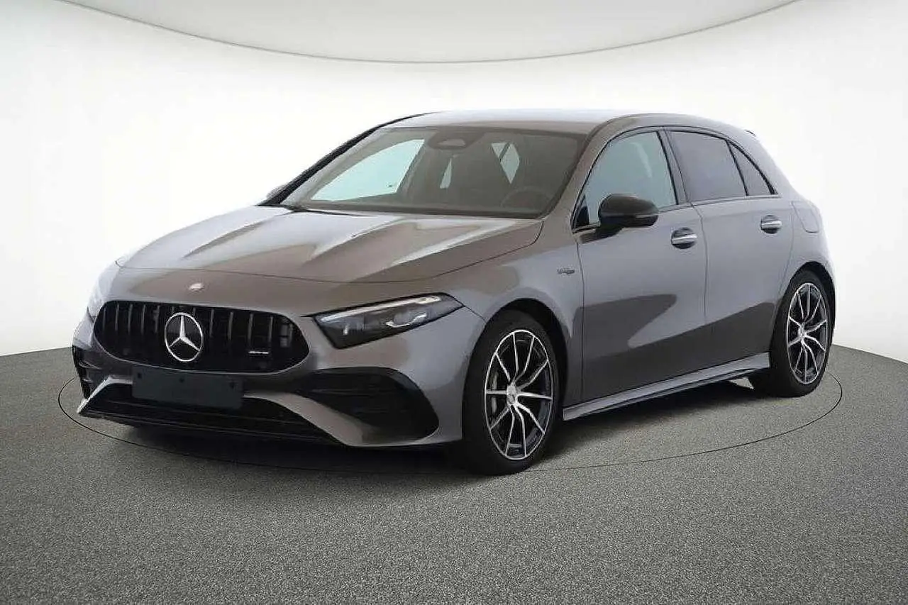 Photo 1 : Mercedes-benz Classe A 2023 Essence