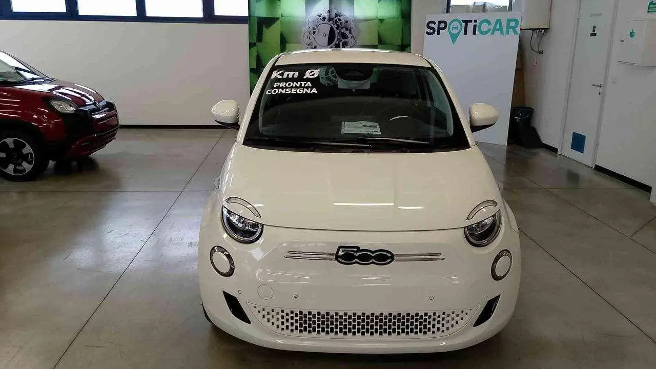 Photo 1 : Fiat 500 2023 Électrique