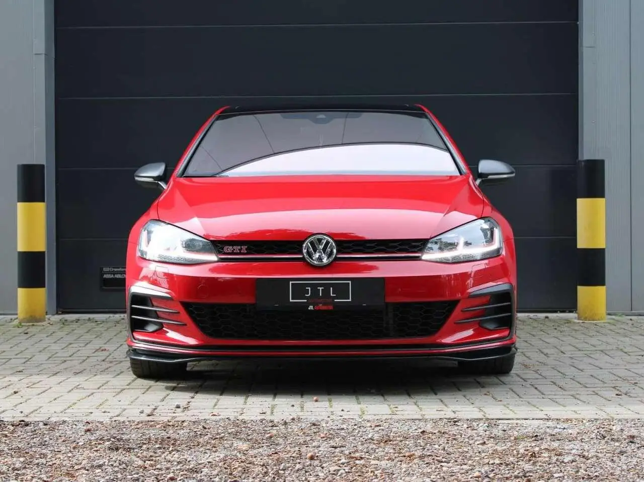 Photo 1 : Volkswagen Golf 2019 Petrol