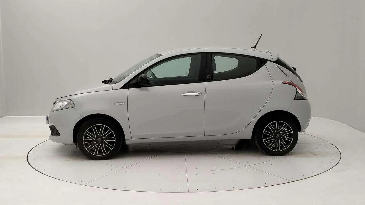 Photo 1 : Lancia Ypsilon 2020 Hybrid