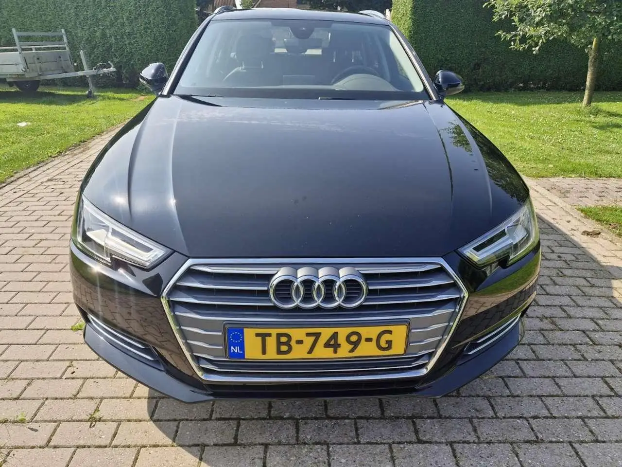 Photo 1 : Audi A4 2018 Petrol