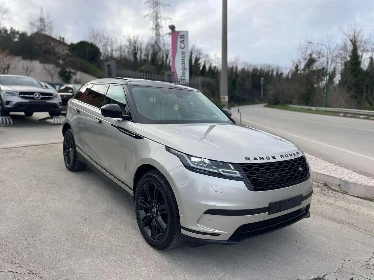 Photo 1 : Land Rover Range Rover Velar 2018 Diesel