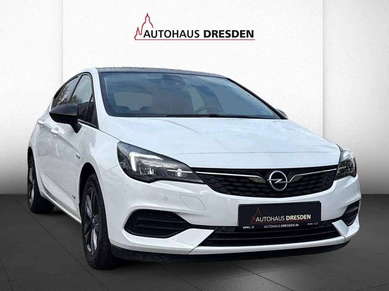 Photo 1 : Opel Astra 2021 Essence