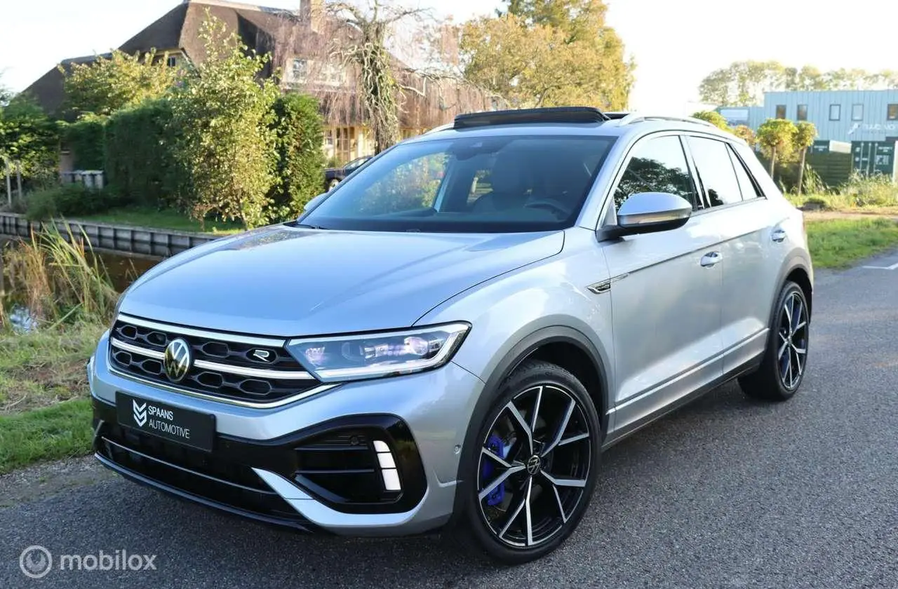 Photo 1 : Volkswagen T-roc 2023 Essence