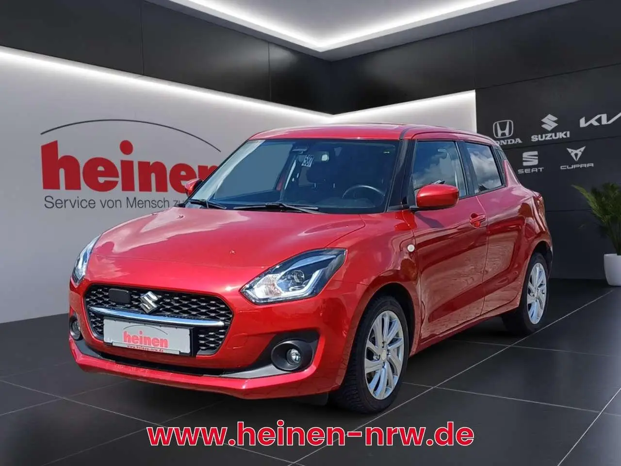 Photo 1 : Suzuki Swift 2021 Petrol