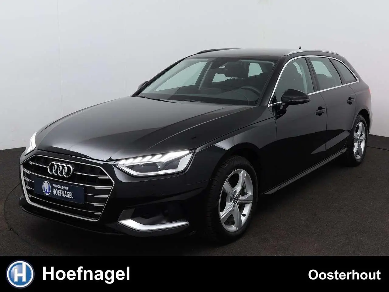 Photo 1 : Audi A4 2020 Petrol