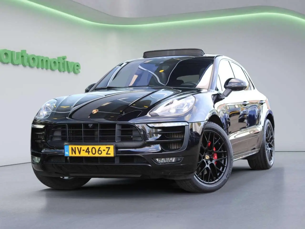 Photo 1 : Porsche Macan 2016 Essence