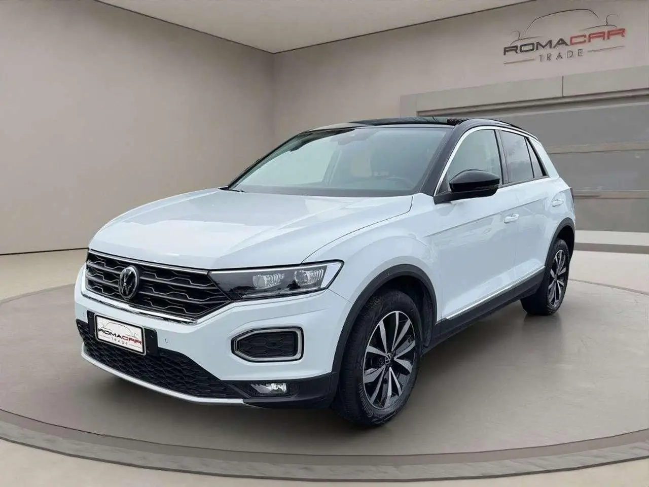 Photo 1 : Volkswagen T-roc 2021 Essence