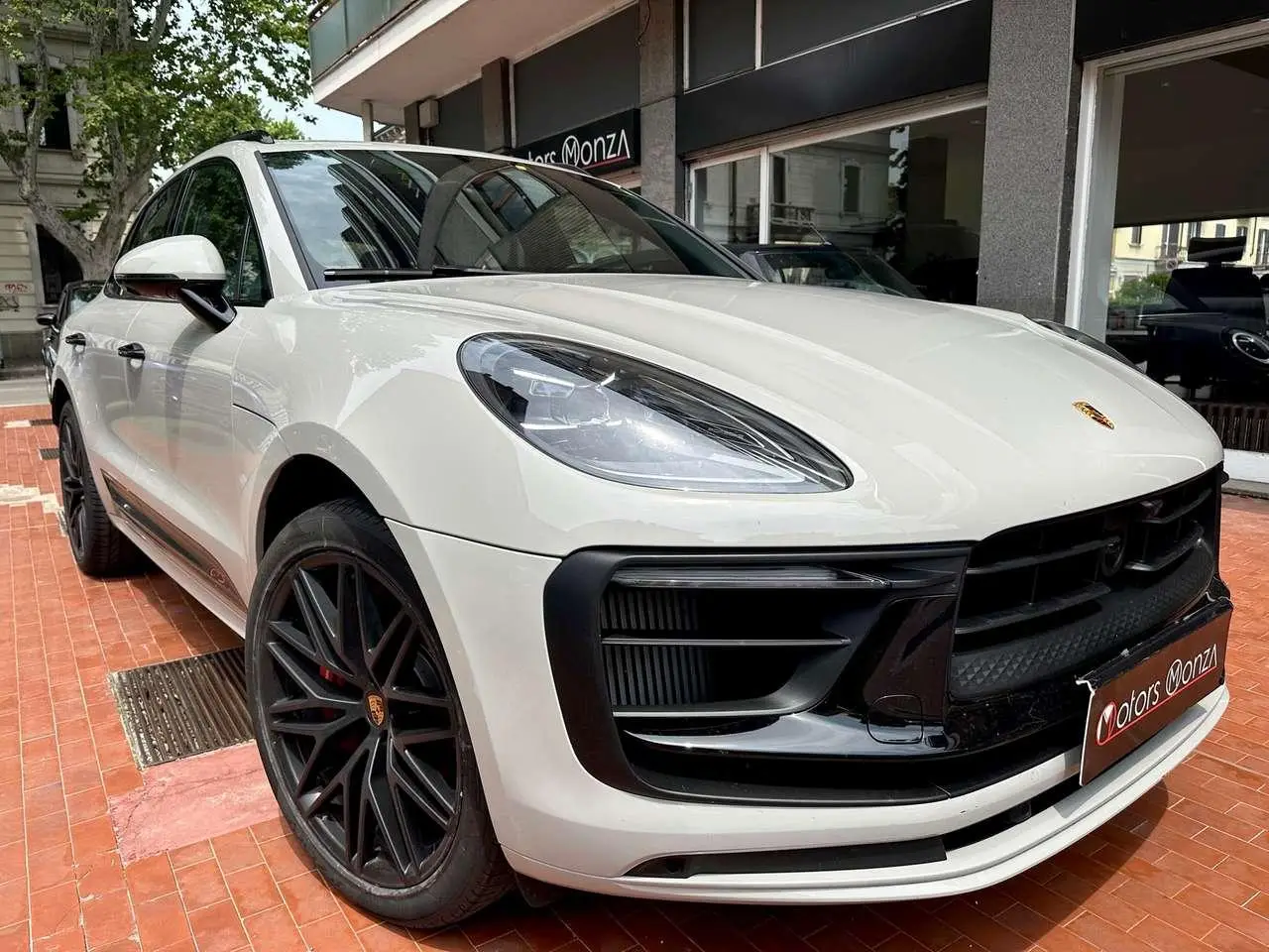 Photo 1 : Porsche Macan 2023 Petrol