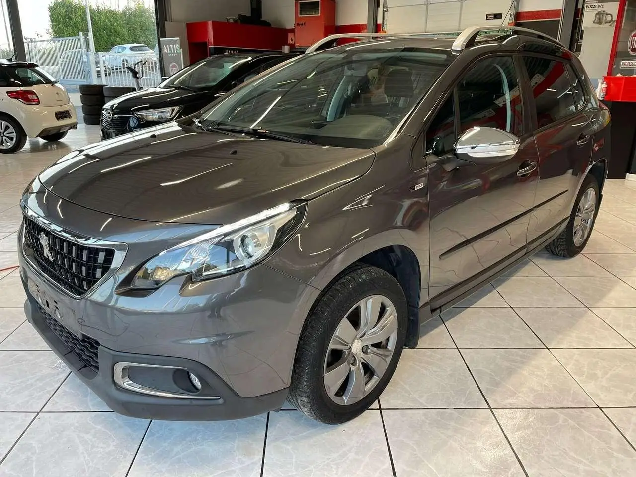 Photo 1 : Peugeot 2008 2017 Petrol