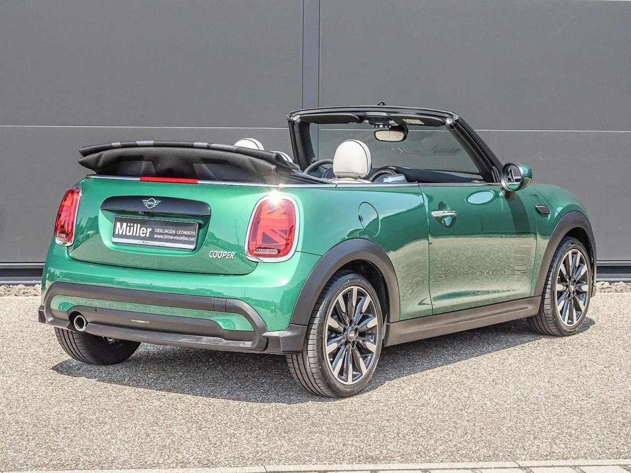 Photo 1 : Mini Cooper 2024 Essence