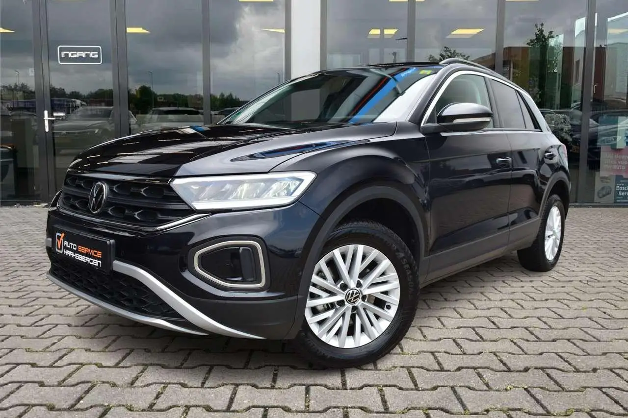 Photo 1 : Volkswagen T-roc 2023 Essence