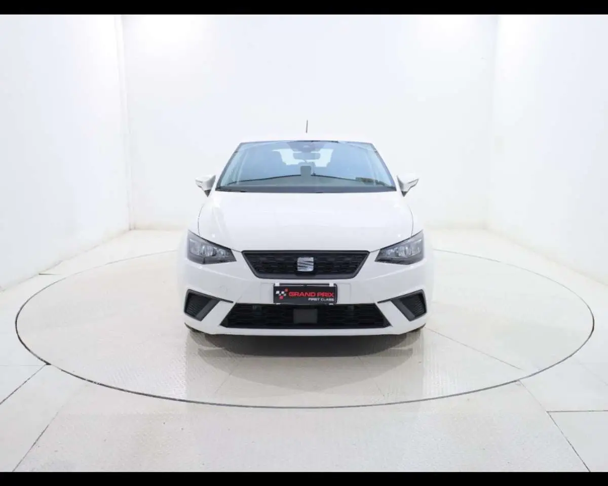 Photo 1 : Seat Ibiza 2021 Petrol