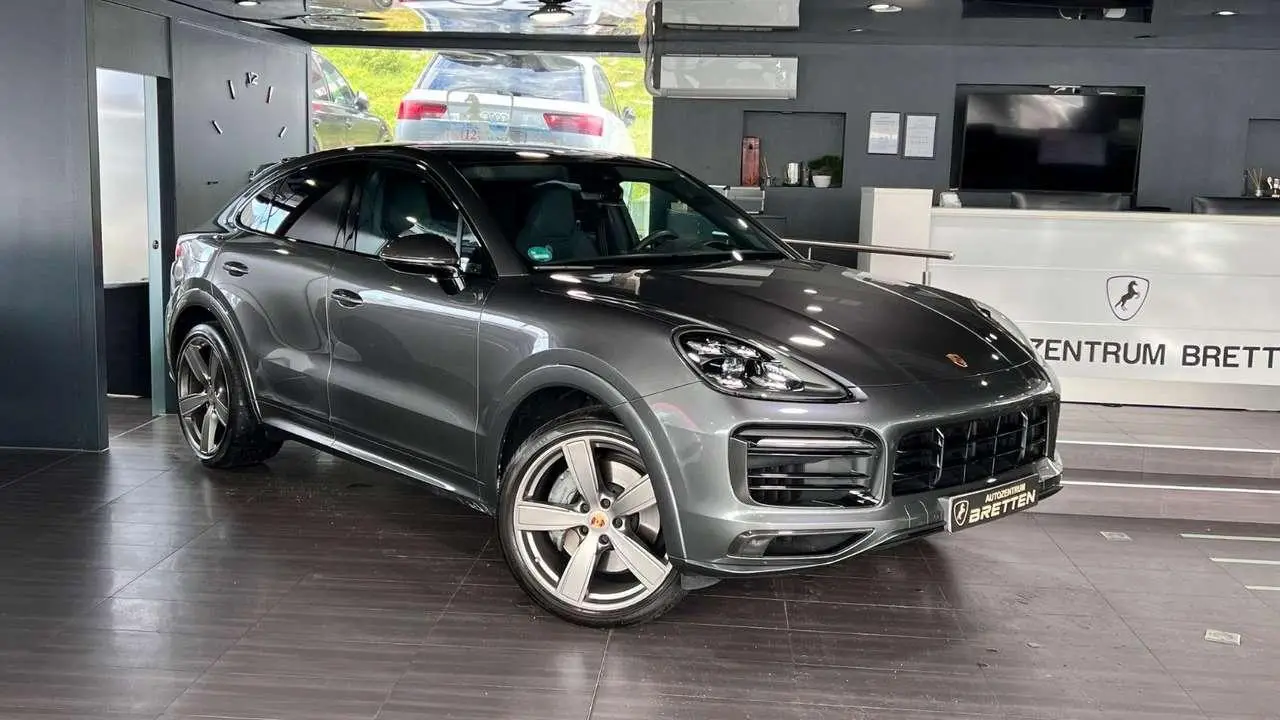 Photo 1 : Porsche Cayenne 2021 Essence