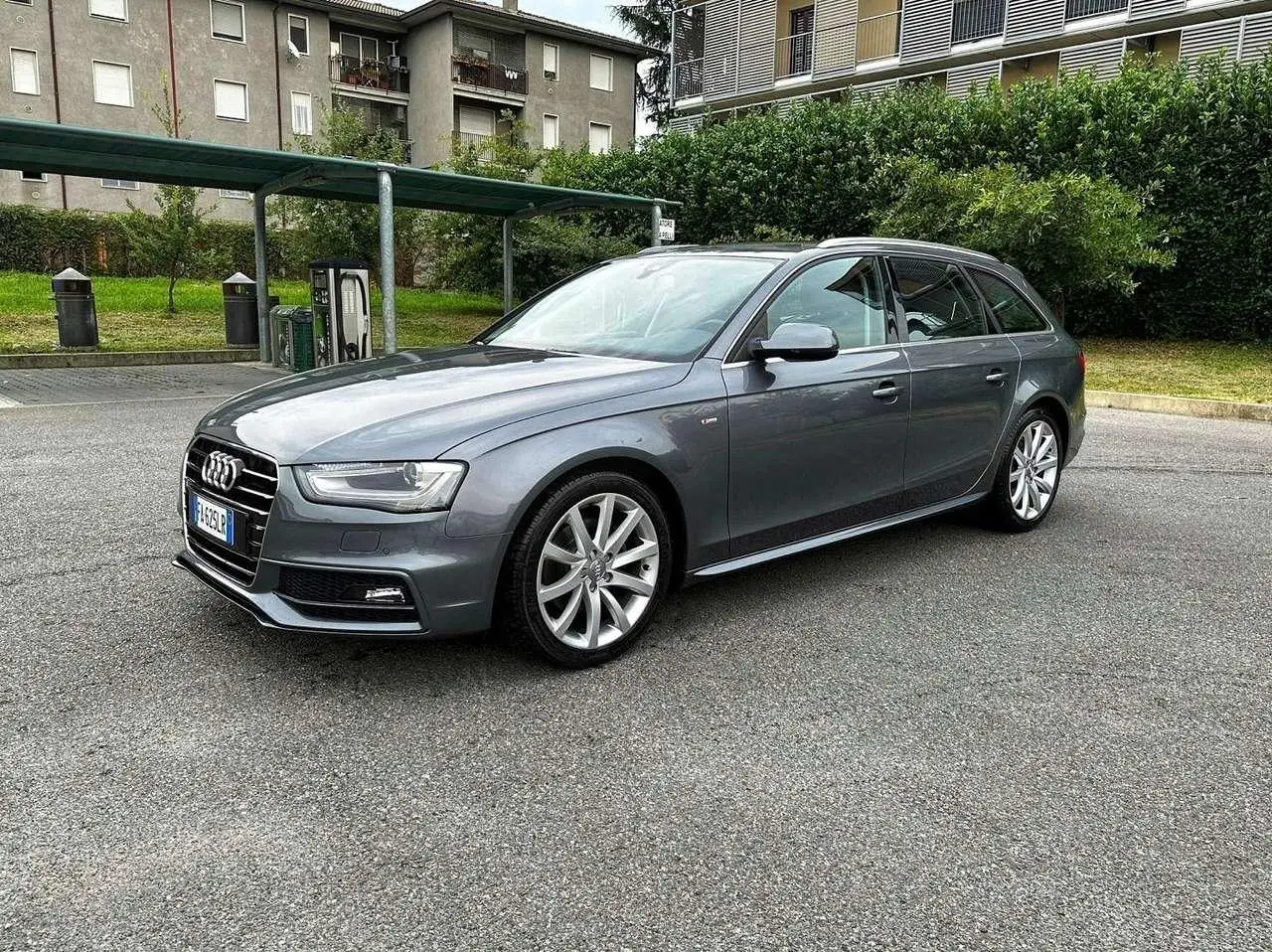 Photo 1 : Audi A4 2015 Diesel