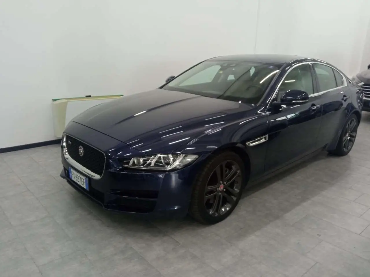 Photo 1 : Jaguar Xe 2019 Diesel