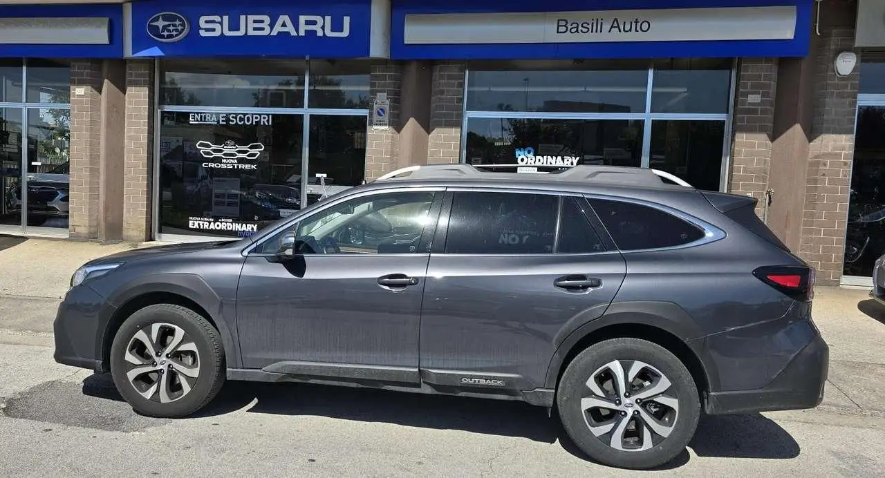 Photo 1 : Subaru Outback 2022 Petrol