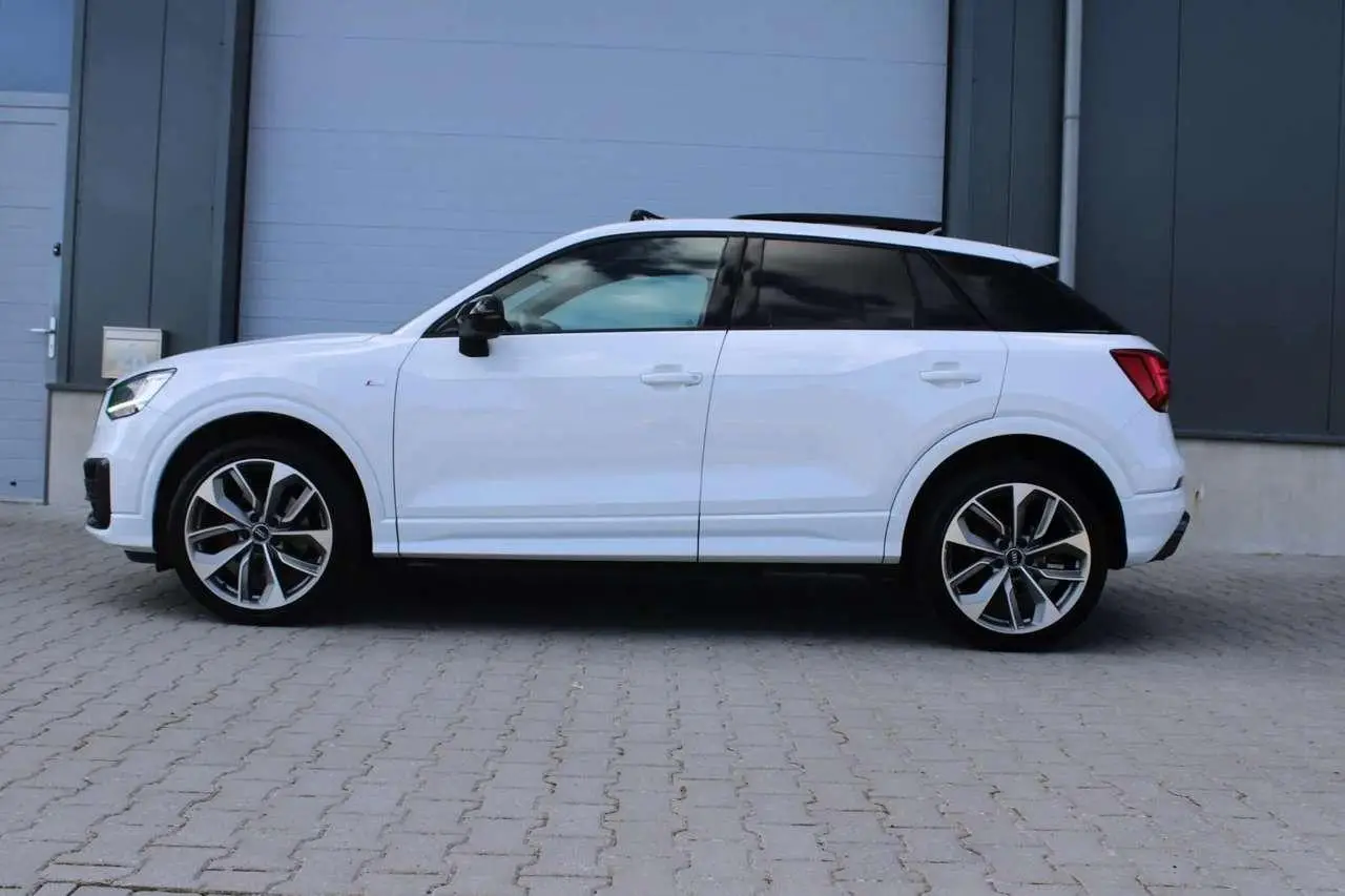 Photo 1 : Audi Q2 2020 Petrol