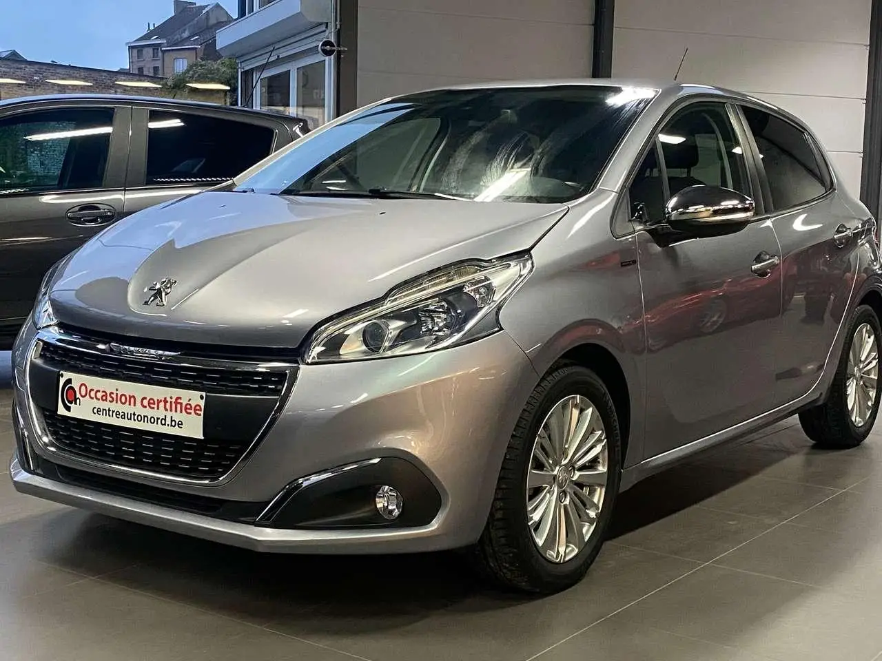 Photo 1 : Peugeot 208 2019 Petrol