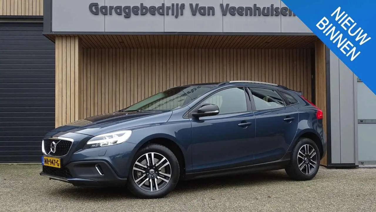 Photo 1 : Volvo V40 2017 Essence