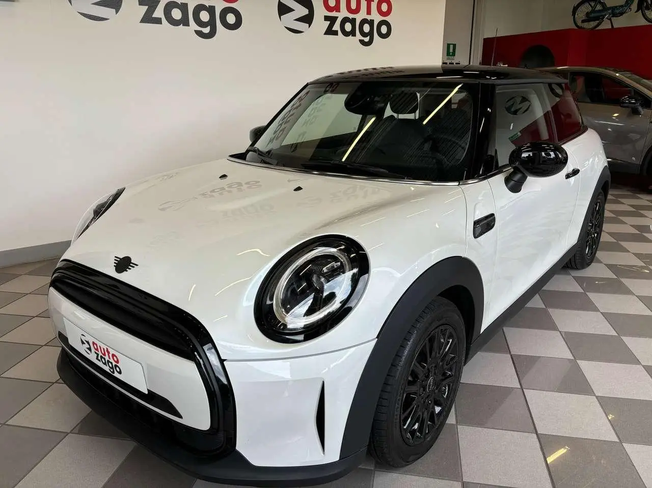 Photo 1 : Mini Cooper 2023 Petrol