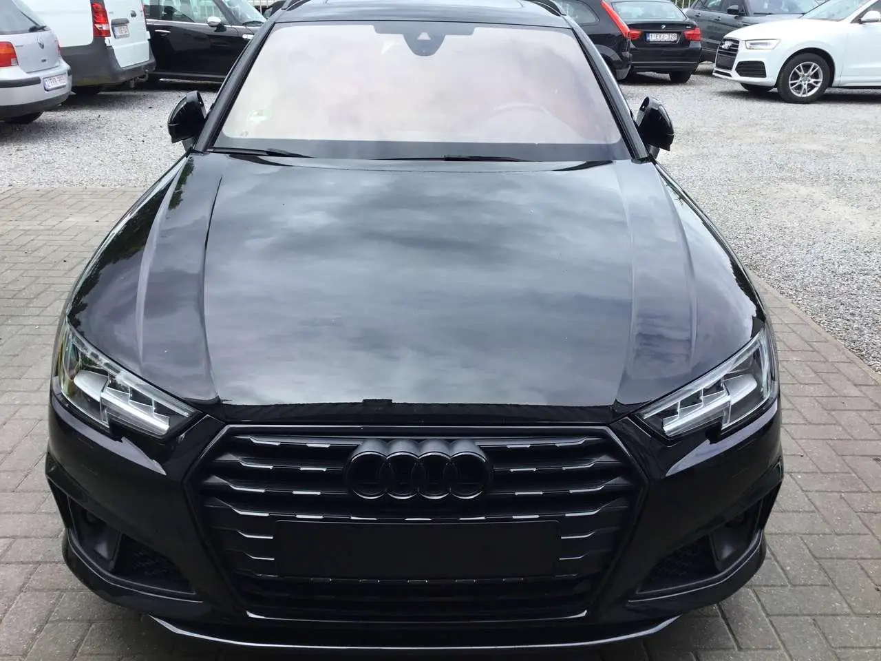 Photo 1 : Audi A4 2019 Diesel