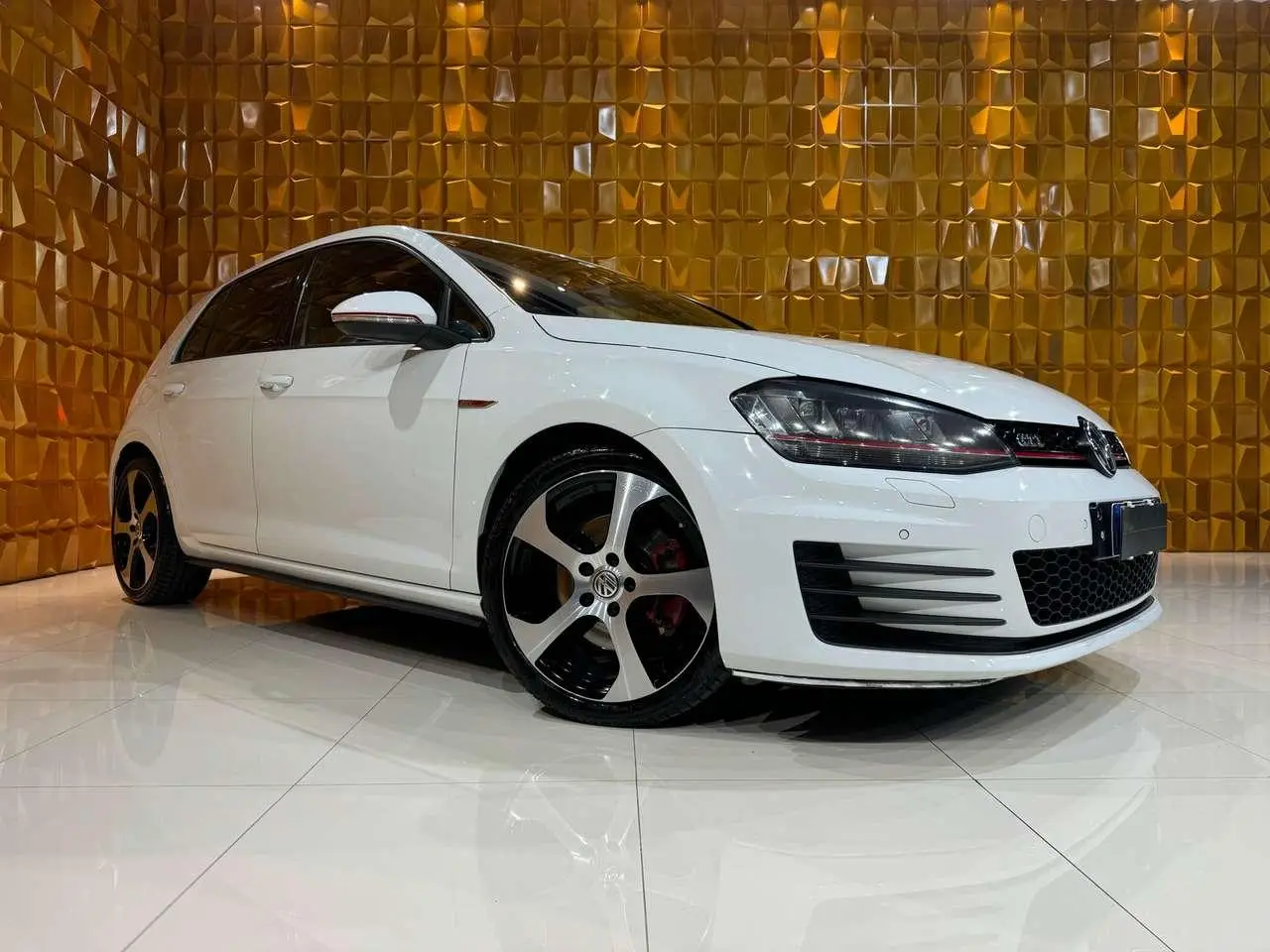 Photo 1 : Volkswagen Golf 2014 Essence