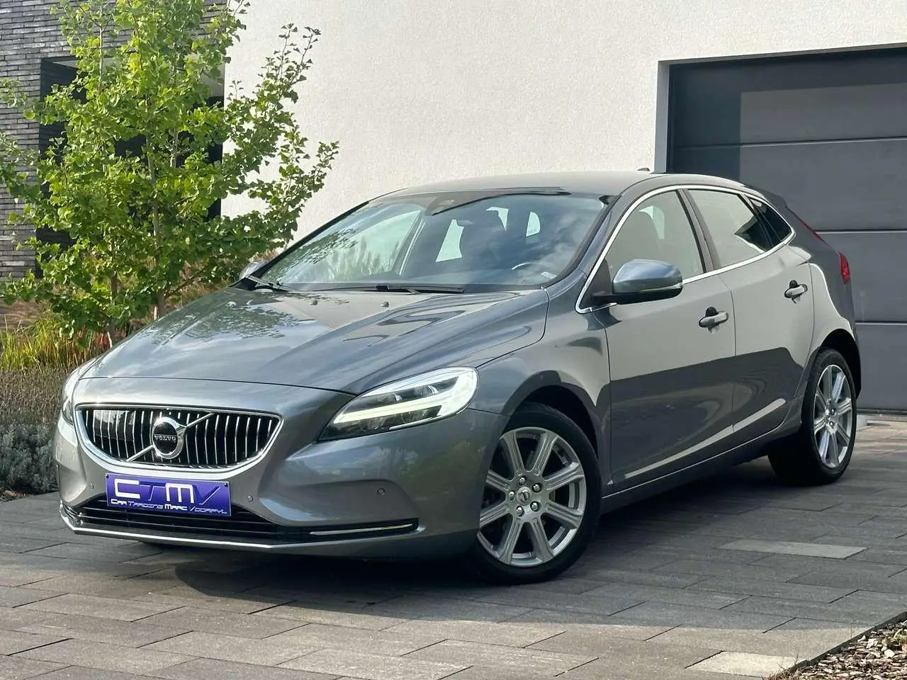 Photo 1 : Volvo V40 2018 Essence