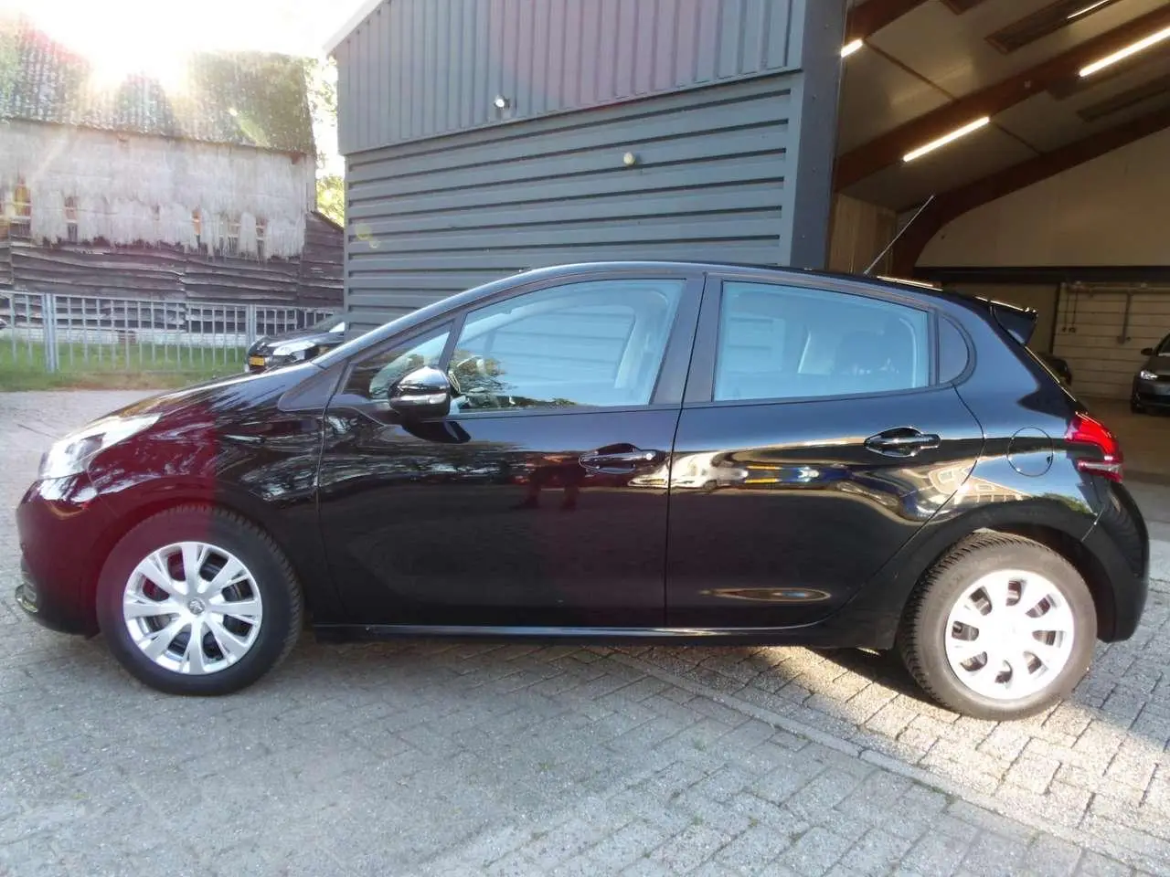 Photo 1 : Peugeot 208 2015 Diesel