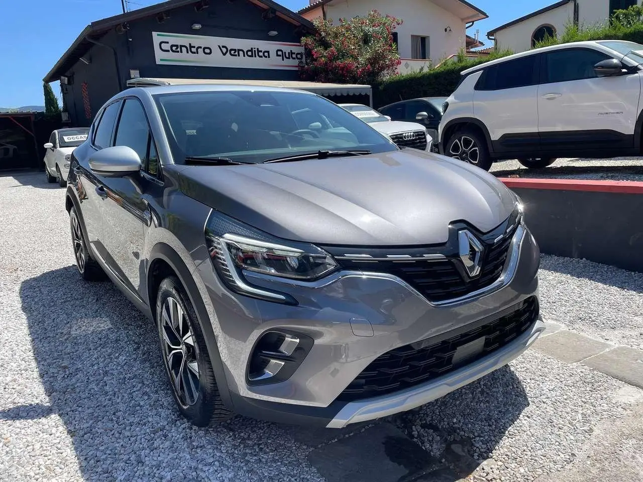 Photo 1 : Renault Captur 2023 Essence