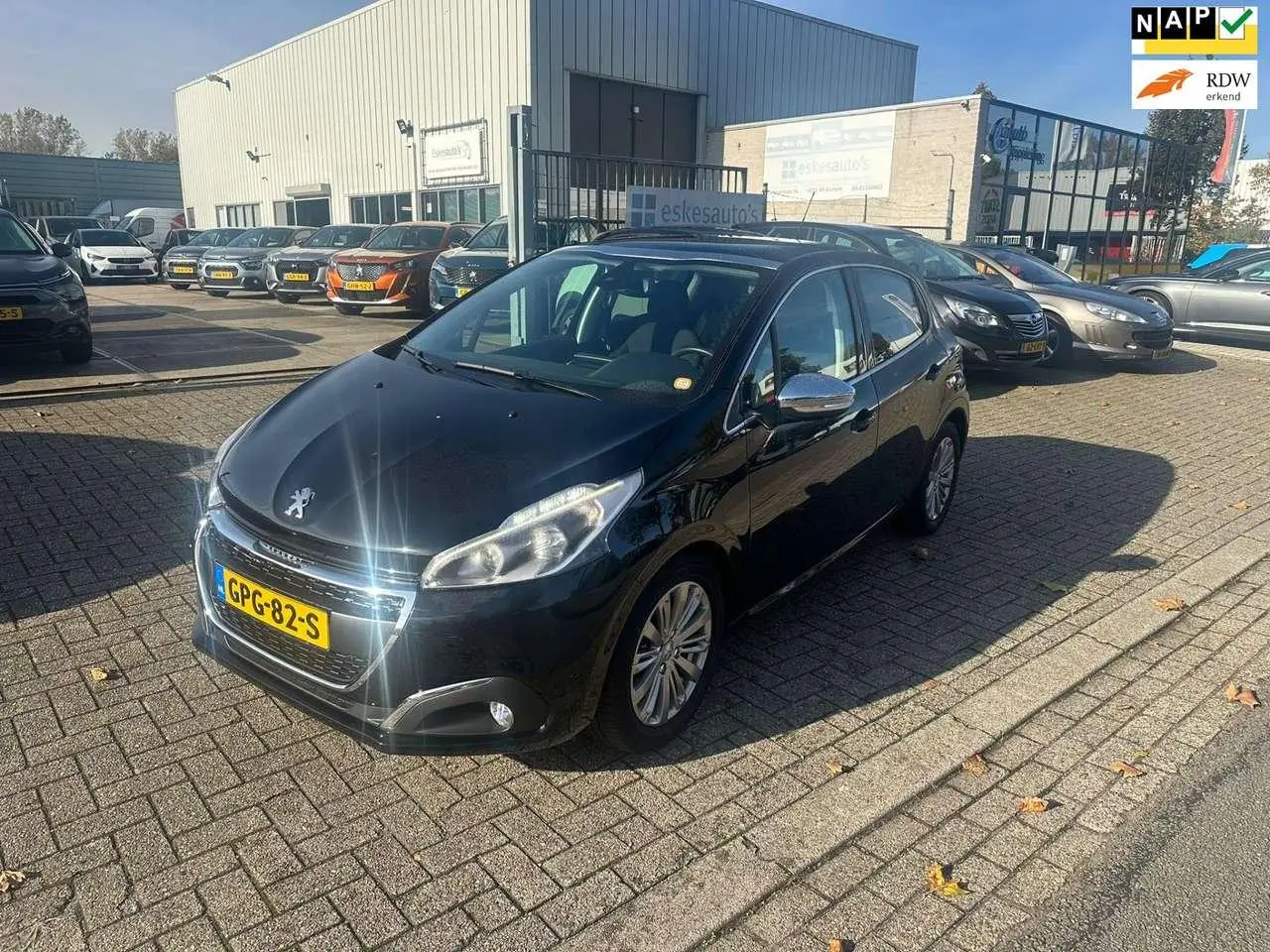 Photo 1 : Peugeot 208 2019 Petrol