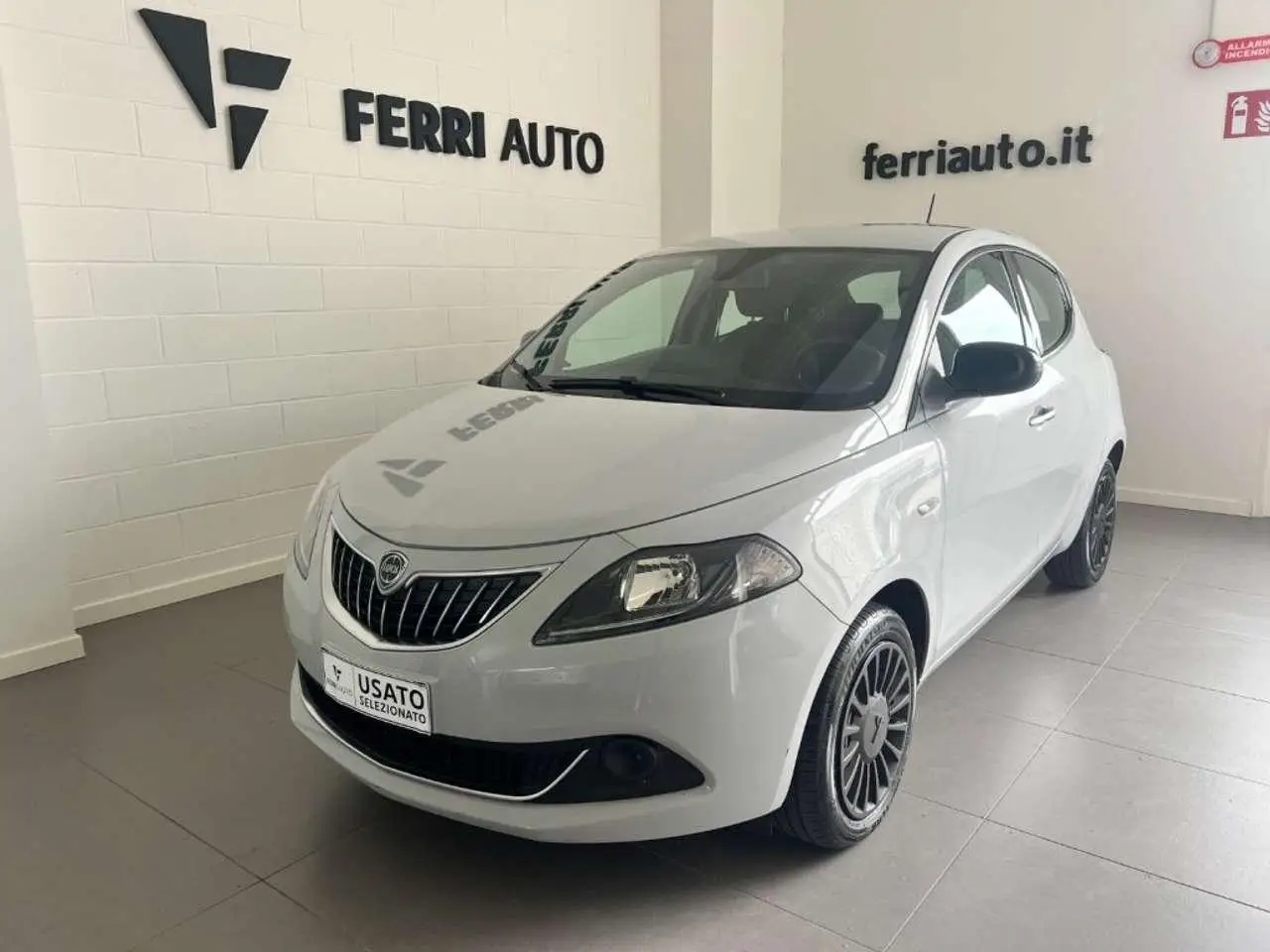 Photo 1 : Lancia Ypsilon 2021 Hybride