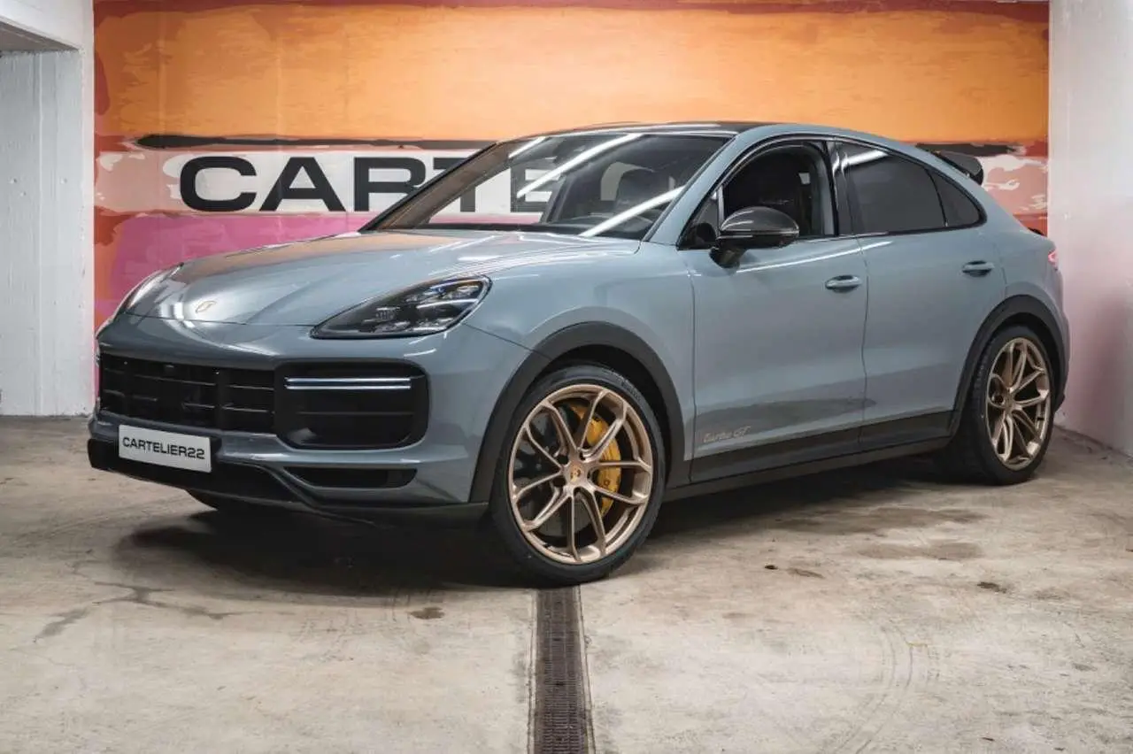 Photo 1 : Porsche Cayenne 2023 Petrol