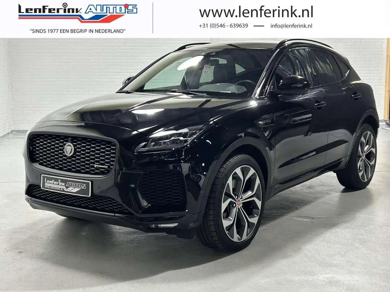 Photo 1 : Jaguar E-pace 2019 Petrol