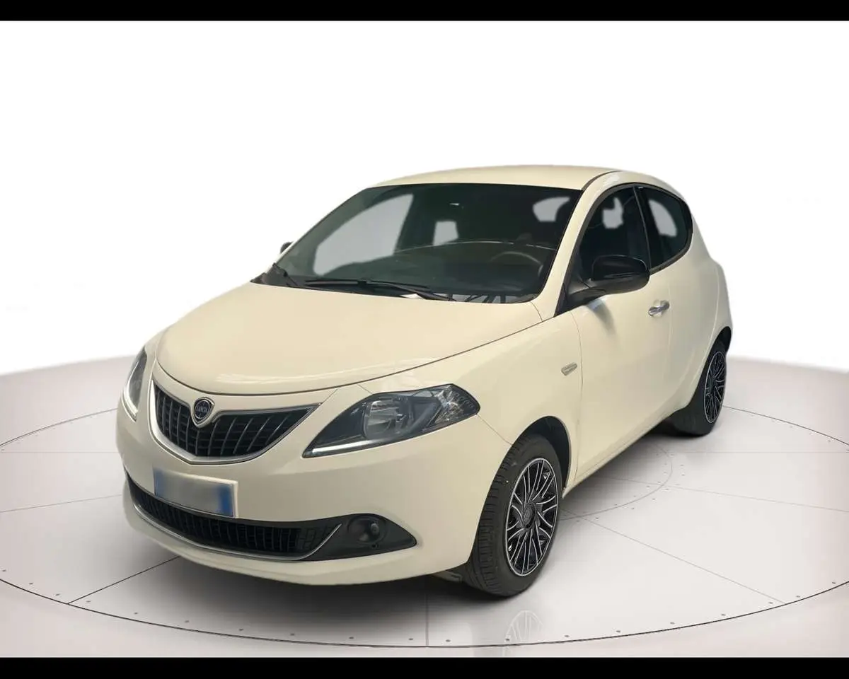 Photo 1 : Lancia Ypsilon 2022 Petrol