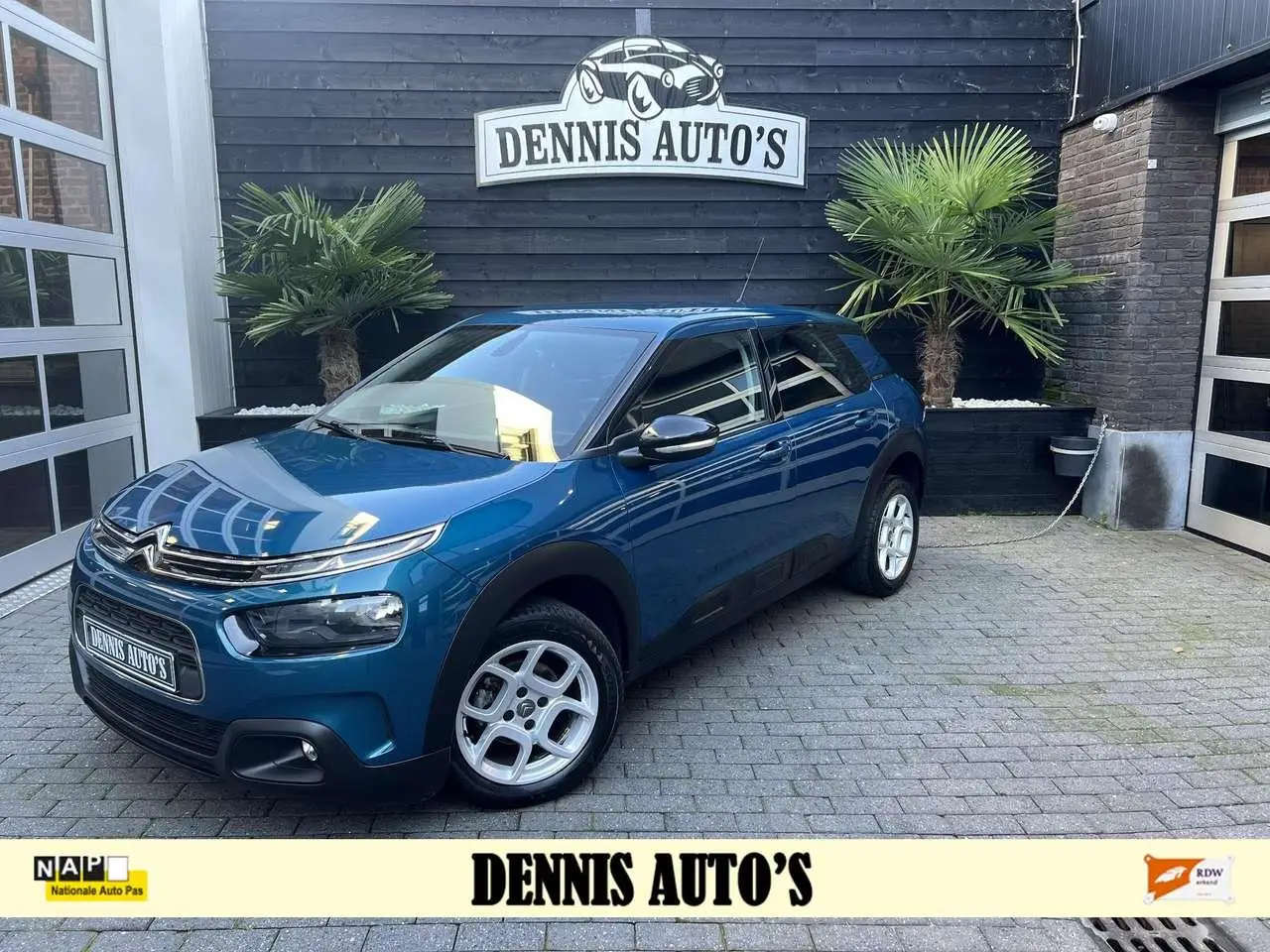 Photo 1 : Citroen C4 2019 Petrol