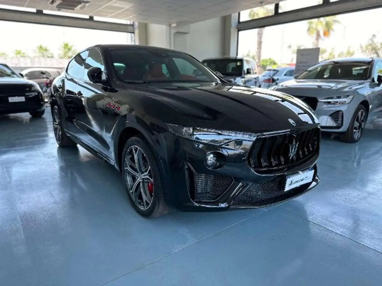 Photo 1 : Maserati Levante 2023 Essence