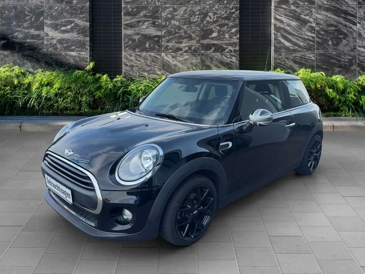 Photo 1 : Mini One 2015 Petrol