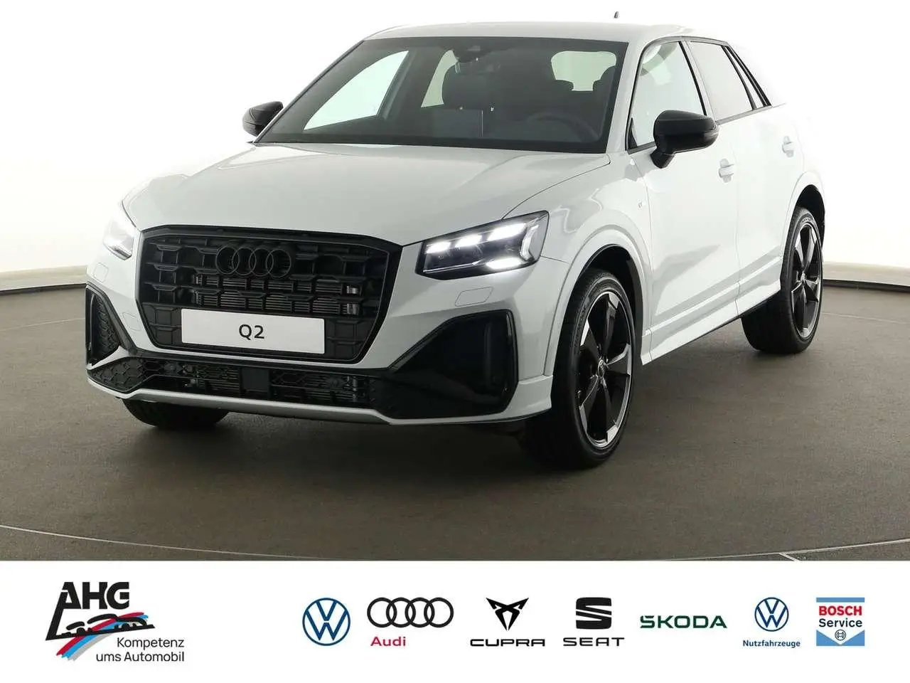 Photo 1 : Audi Q2 2024 Petrol