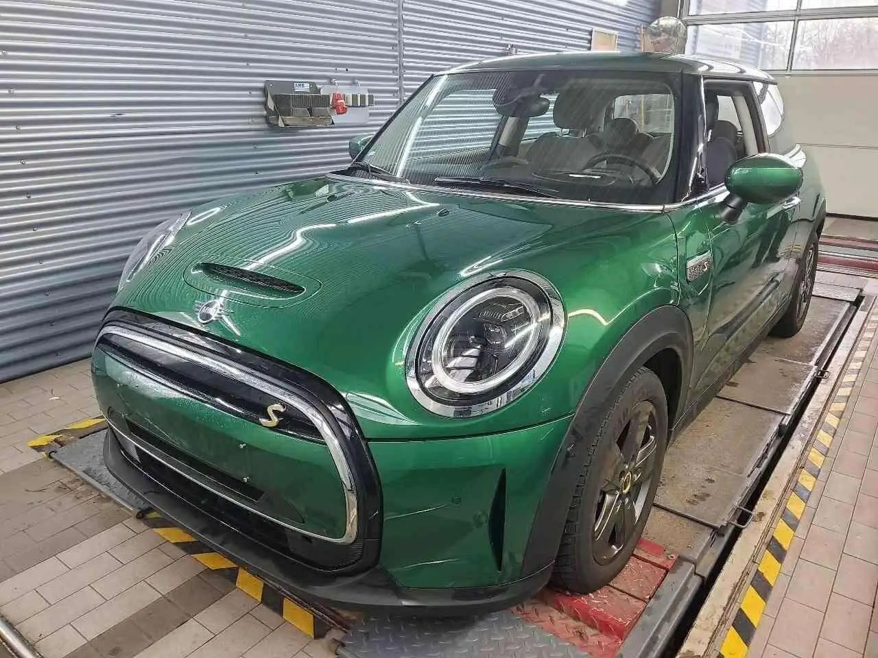 Photo 1 : Mini Cooper 2021 Électrique