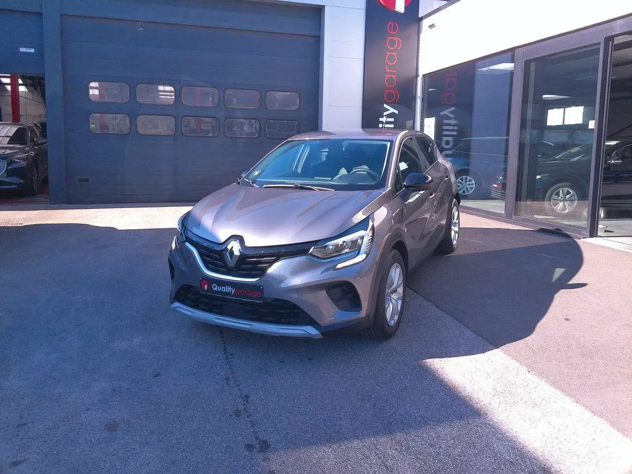 Photo 1 : Renault Captur 2021 Petrol